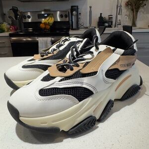 Steve Madden Women’s White and Black Sneakers